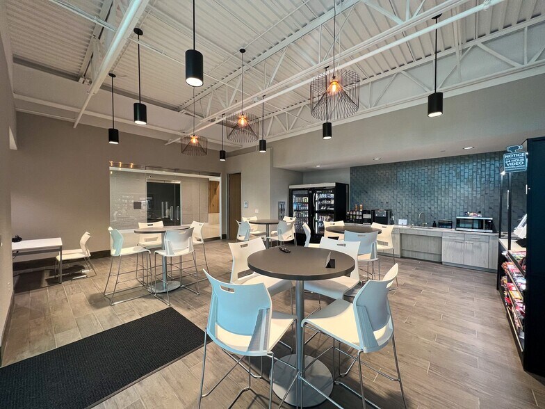 More Photos Of 2806 W Bitters Rd, San Antonio Office For Lease