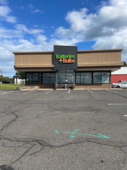 More Photos Of 3384-3386 Berlin Tpke, Newington Freestanding For Lease