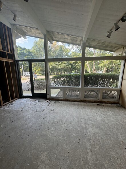 More Photos Of 4085 Pontiac Trail, West Bloomfield Medical For Sale