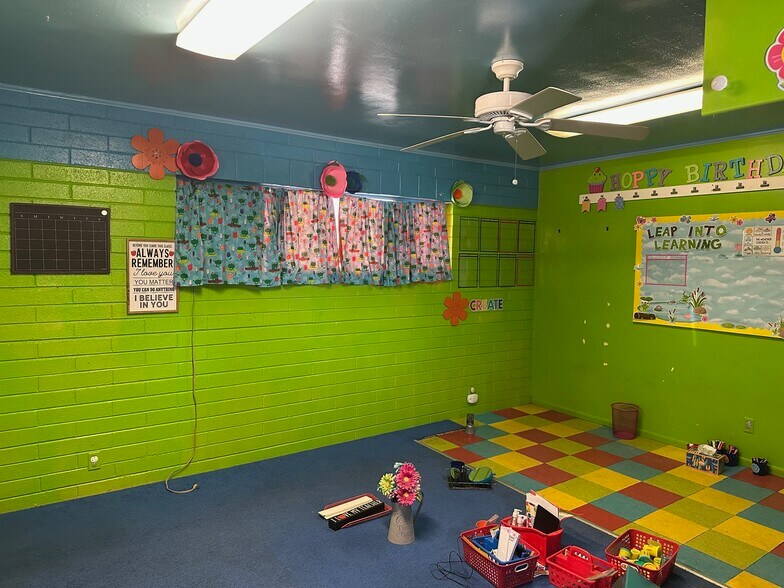 More Photos Of 2100 E Lambert Rd, La Habra Contractor Storage Yard For Sale