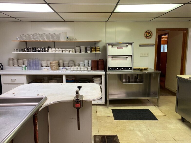 More Photos Of 1640 W US-2, Crystal Falls Restaurant For Lease