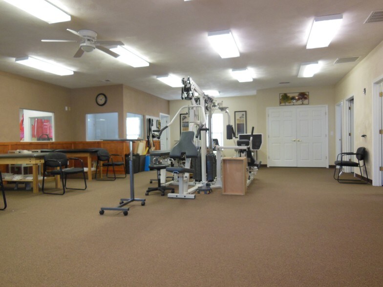More Photos Of 144 Lincoln Place Ct, Belleville Medical For Sale