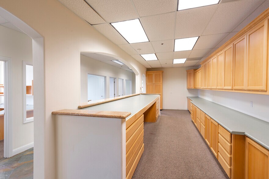 More Photos Of 7975 Cameron Dr, Windsor Warehouse For Sale