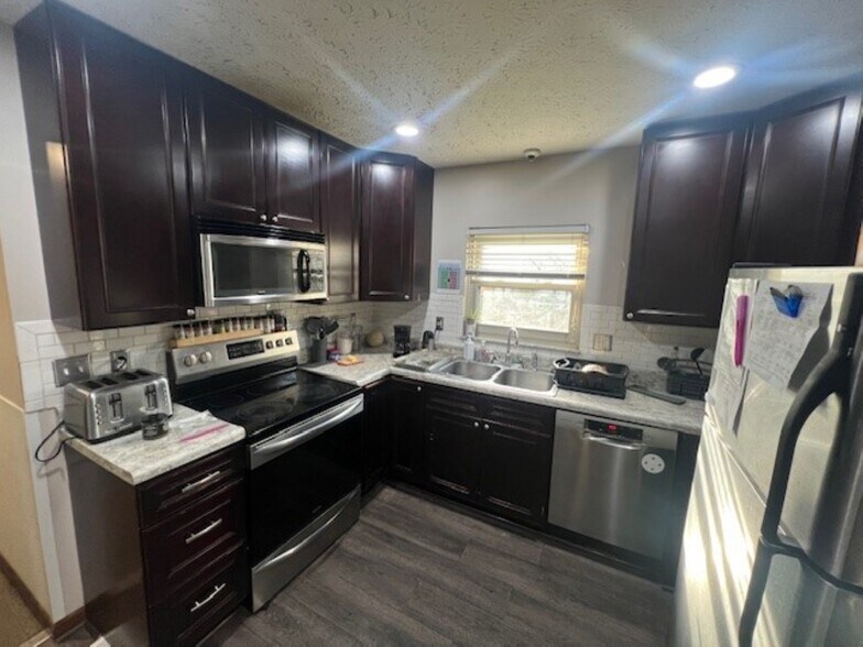 More Photos Of 110 Noe Bixby Rd, Columbus Rehabilitation Center For Sale