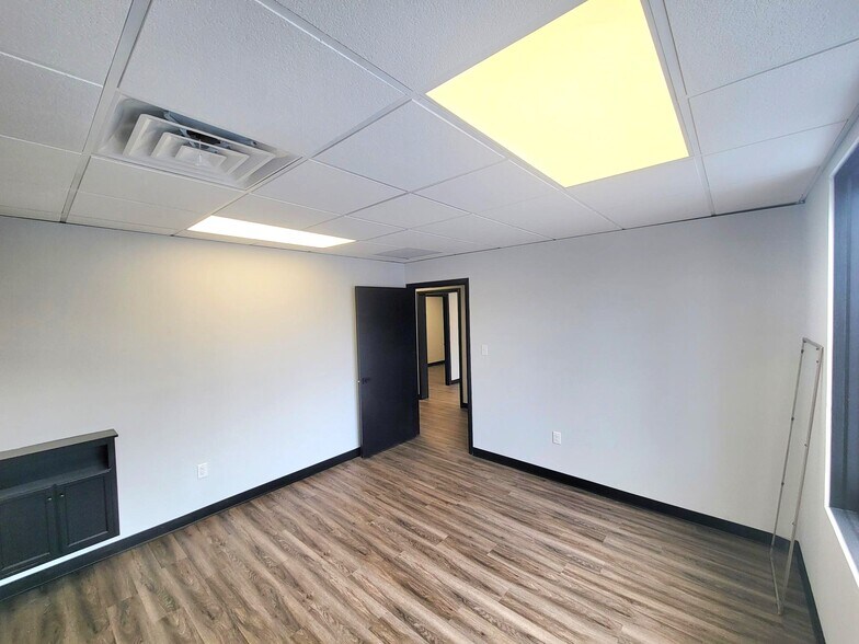 More Photos Of 7725 Broadway, Merrillville Medical For Lease