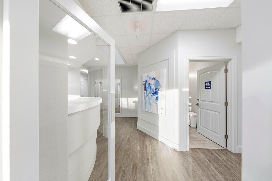 More Photos Of 1205-1350 Plaza Blvd, Central Point Freestanding For Lease
