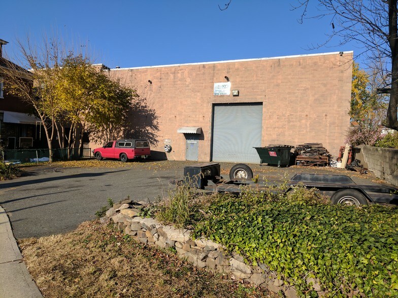 More Photos Of 75-77 Paterson Ave, Wallington Warehouse For Lease