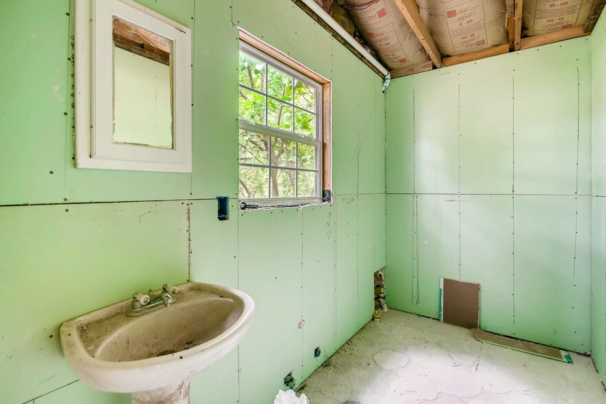 More Photos Of 629 W Dittmar Rd, Austin Land For Sale