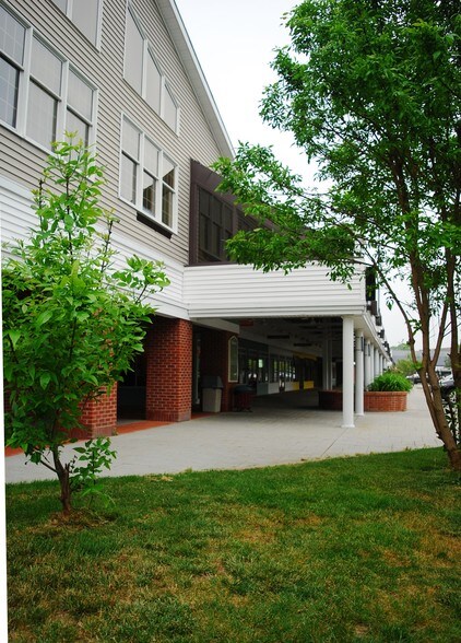 More Photos Of 1600 Falmouth Rd, Centerville General Retail For Lease