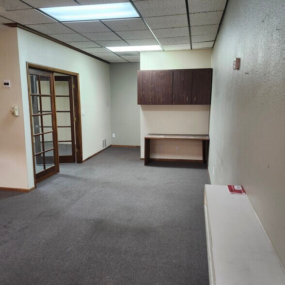 More Photos Of 30 Acoma Blvd S, Lake Havasu City Office For Lease