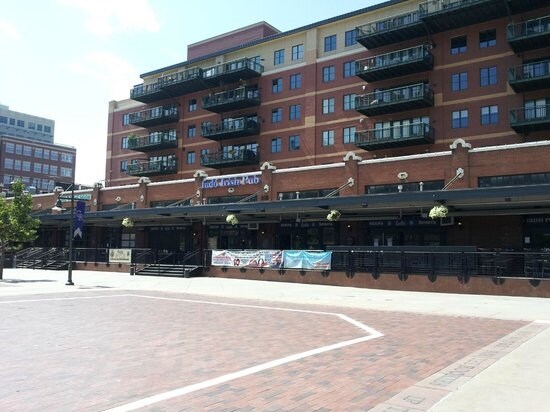 More Photos Of 1711-1735 19th St, Denver Restaurant For Lease