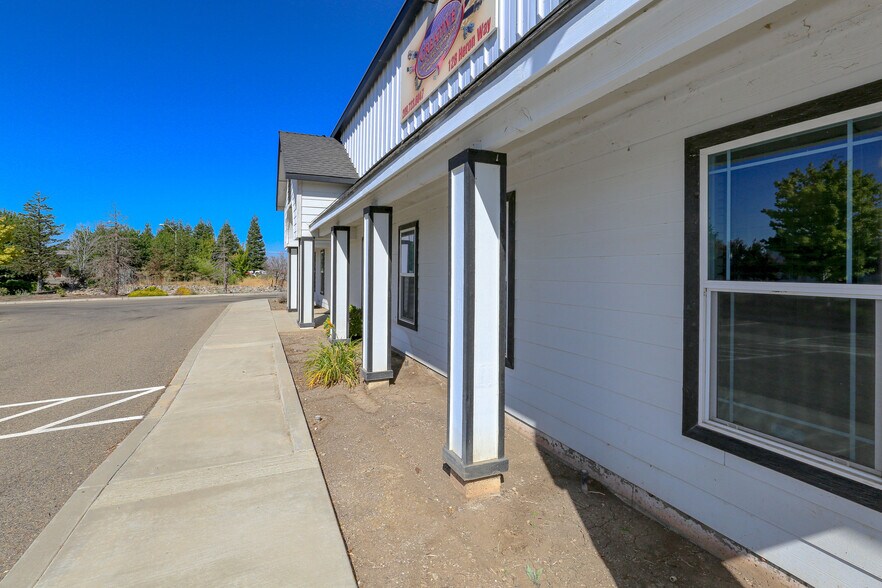 More Photos Of 128 Heron Way, Merced Light Manufacturing For Lease