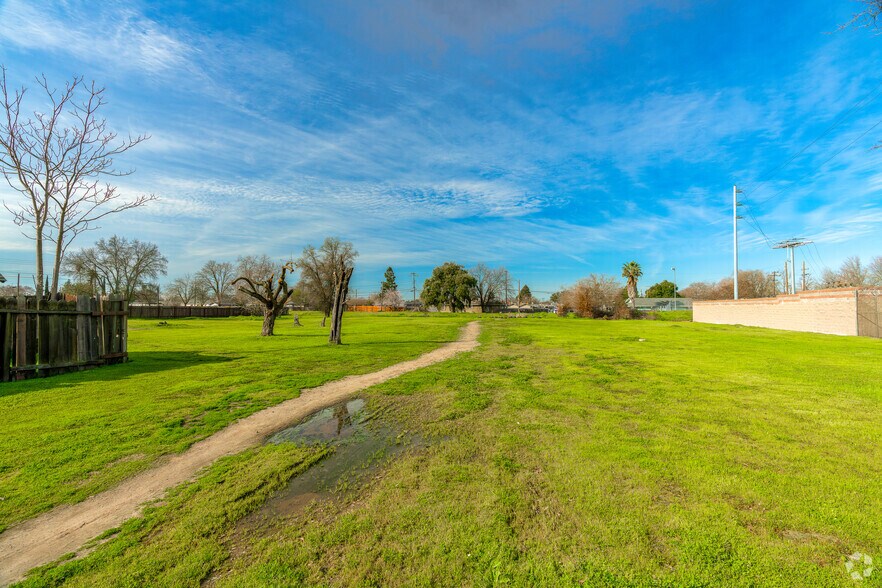 More Photos Of 3137-3139 Rio Linda Blvd, Sacramento Land For Sale