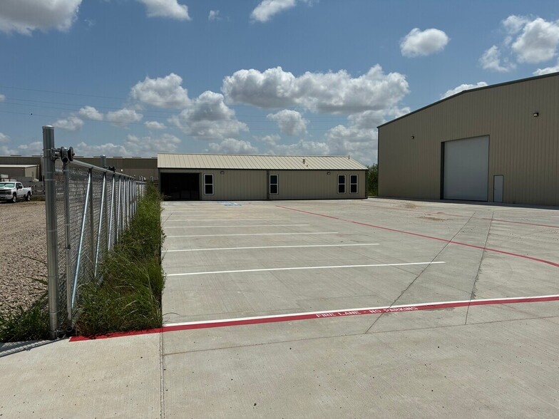More Photos Of 34277 Sunset Ln, Brookshire Warehouse For Lease