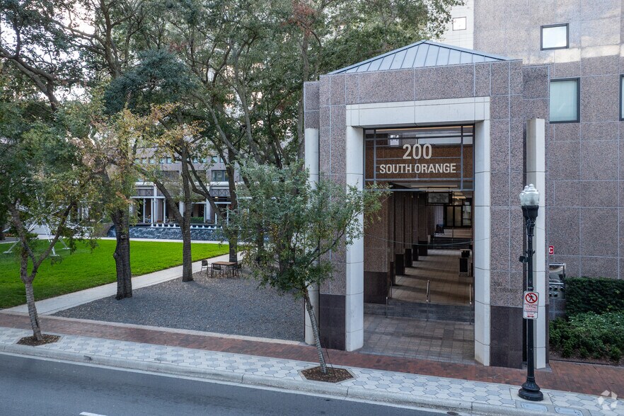 More Photos Of 200 S Orange Ave, Orlando Office For Lease