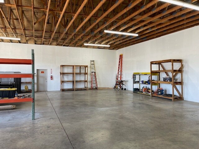 More Photos Of 1170 Anderson Pl SE, Albany Warehouse For Lease