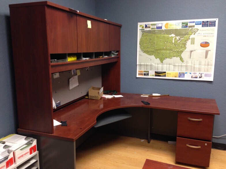 More Photos Of 7064 Sampey Rd, Groveland Light Manufacturing For Lease