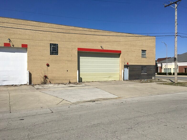 More Photos Of 1000 Madison St, Maywood Warehouse For Sale