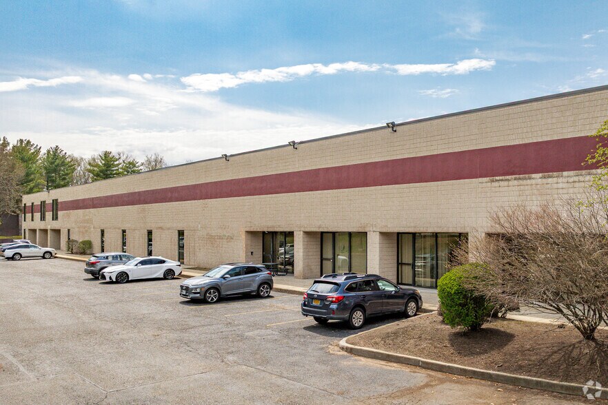 More Photos Of 300 Corporate Dr, Blauvelt Office For Lease