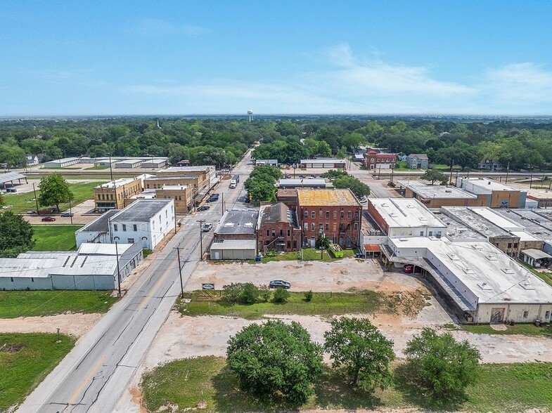 More Photos Of 107 E Main St, Eagle Lake Specialty For Sale
