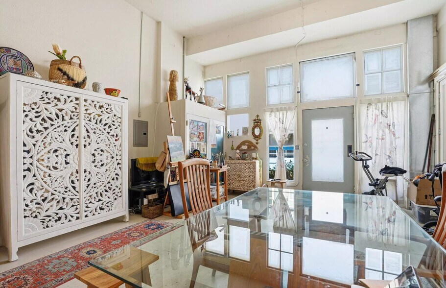More Photos Of 733 Loring Ave, Crockett Apartments For Sale