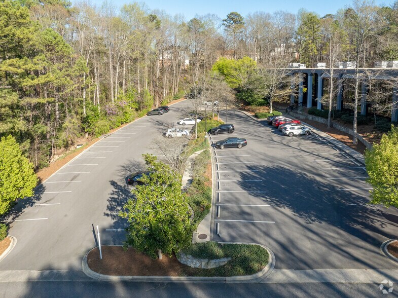 More Photos Of 100 Centerview Dr, Birmingham Office For Lease