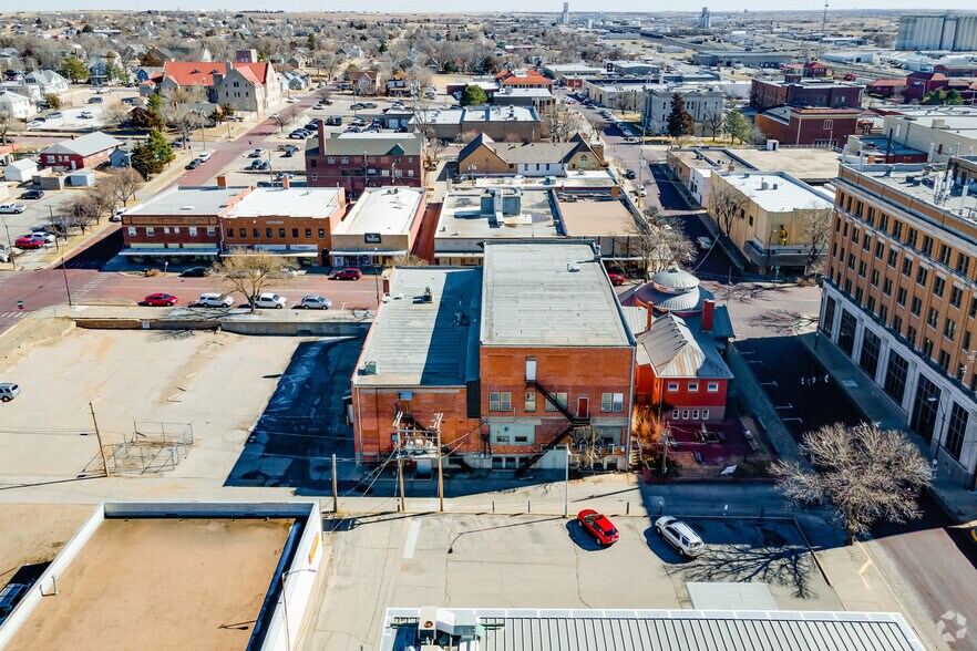 More Photos Of 705 N 2nd Ave, Dodge City Loft Creative Space For Sale