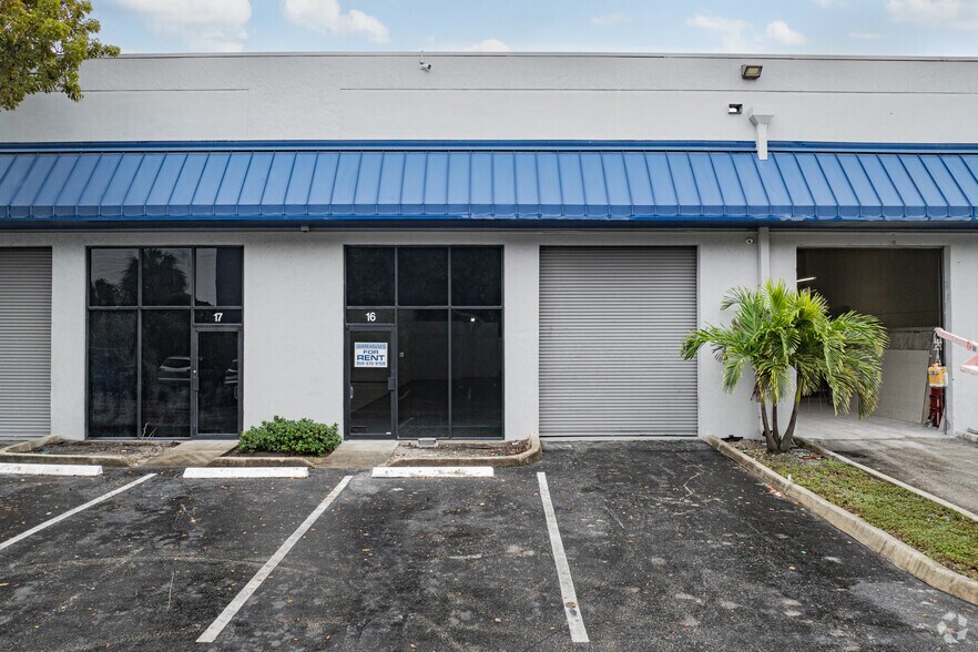 More Photos Of 3430 NW 16th St, Lauderhill Warehouse For Lease