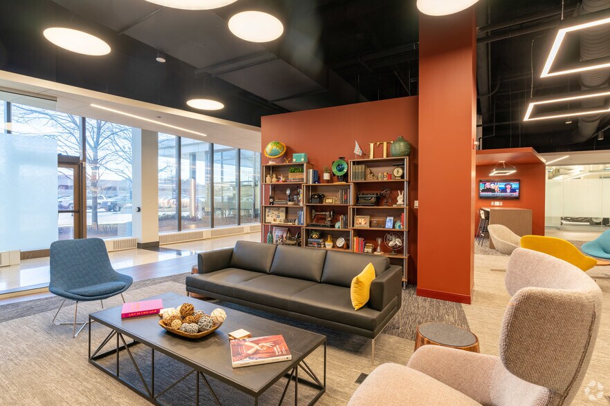 More Photos Of 8550 W Bryn Mawr Ave, Chicago Office For Lease