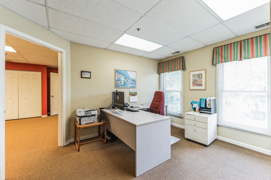 More Photos Of 5090-5096 Dorsey Hall Dr, Ellicott City Medical For Lease