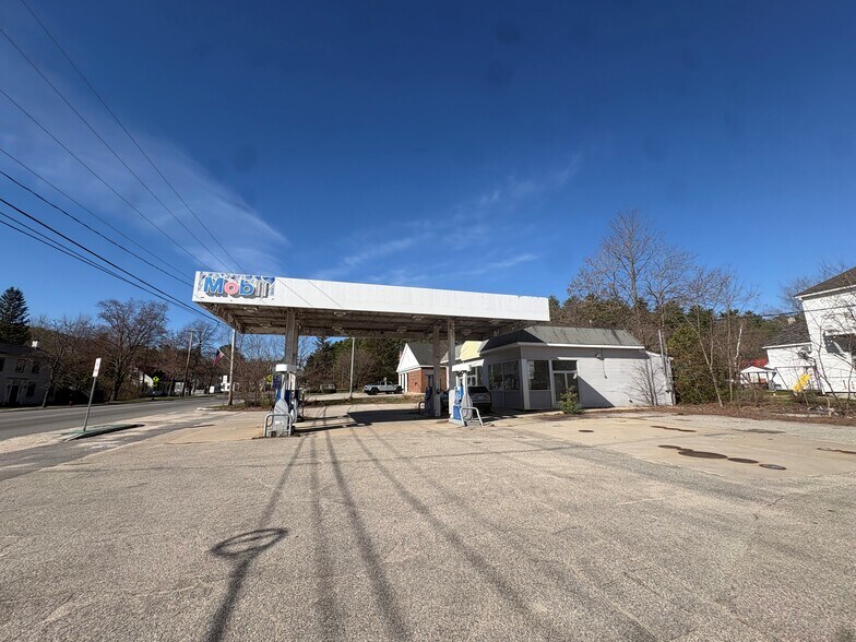More Photos Of 496 Main St, Fryeburg Service Station For Sale