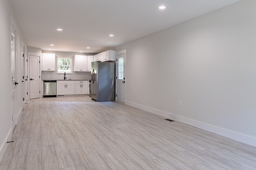 More Photos Of , Anderson Multifamily For Sale