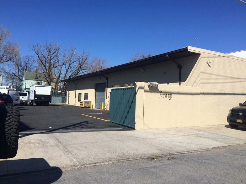 More Photos Of 234 Grandview Ave, Staten Island Warehouse For Lease