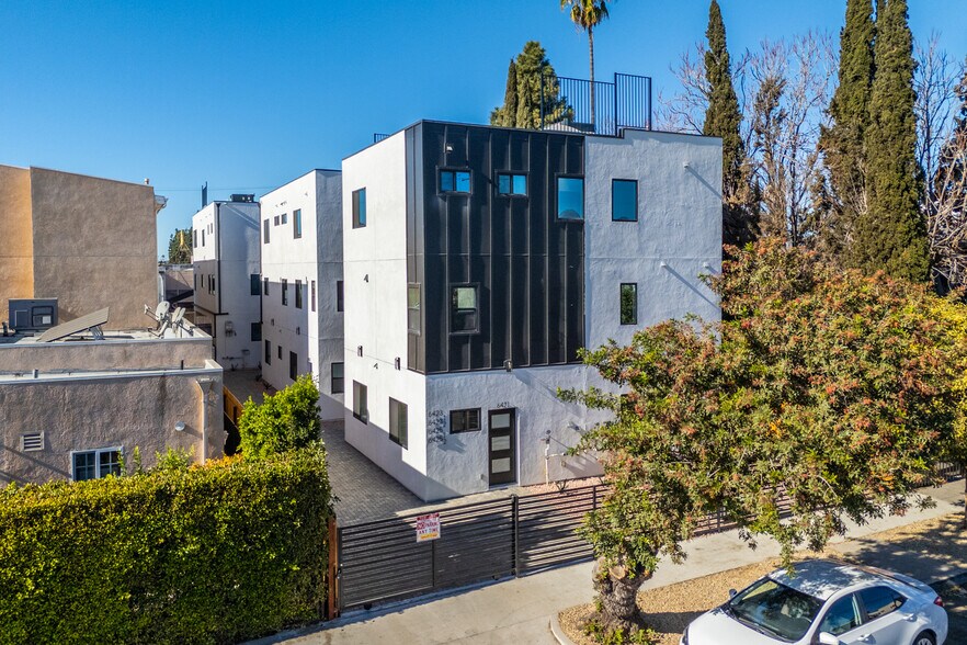 More Photos Of 6421 Troost Ave, North Hollywood Apartments For Sale