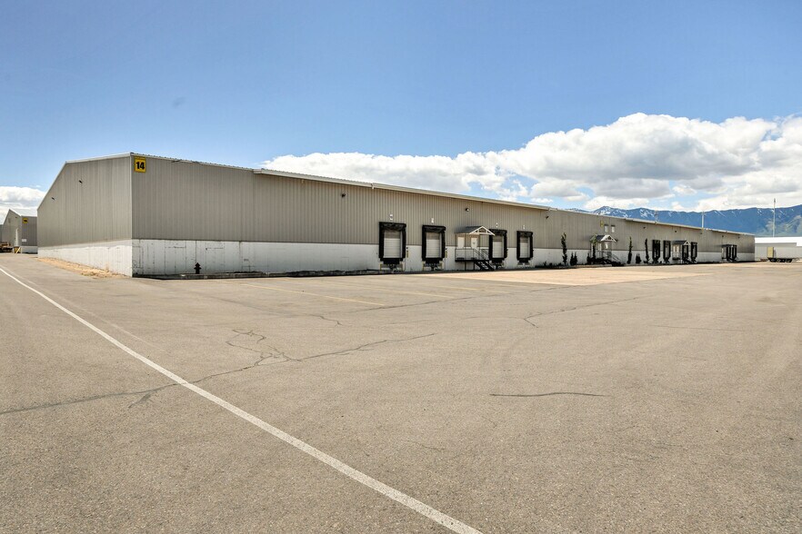 More Photos Of 695 W 1700 S, Logan Warehouse For Lease