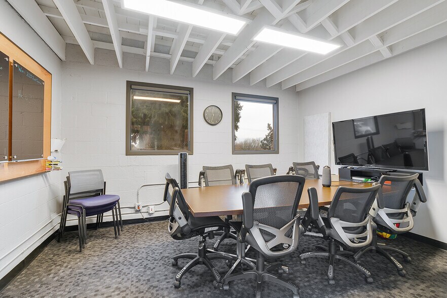 More Photos Of 2125 N Flint Ave, Portland Loft Creative Space For Lease