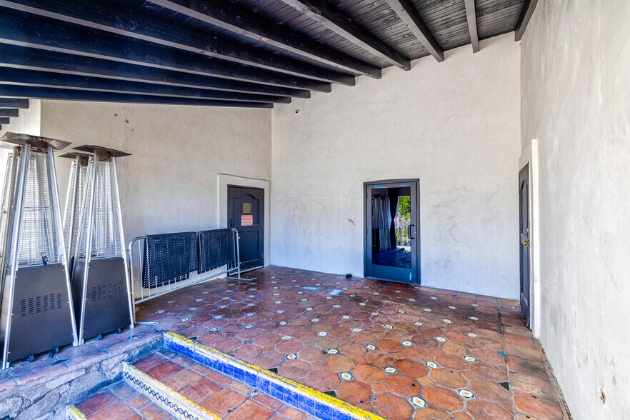 More Photos Of 7039 Greenleaf Ave, Whittier Restaurant For Sale