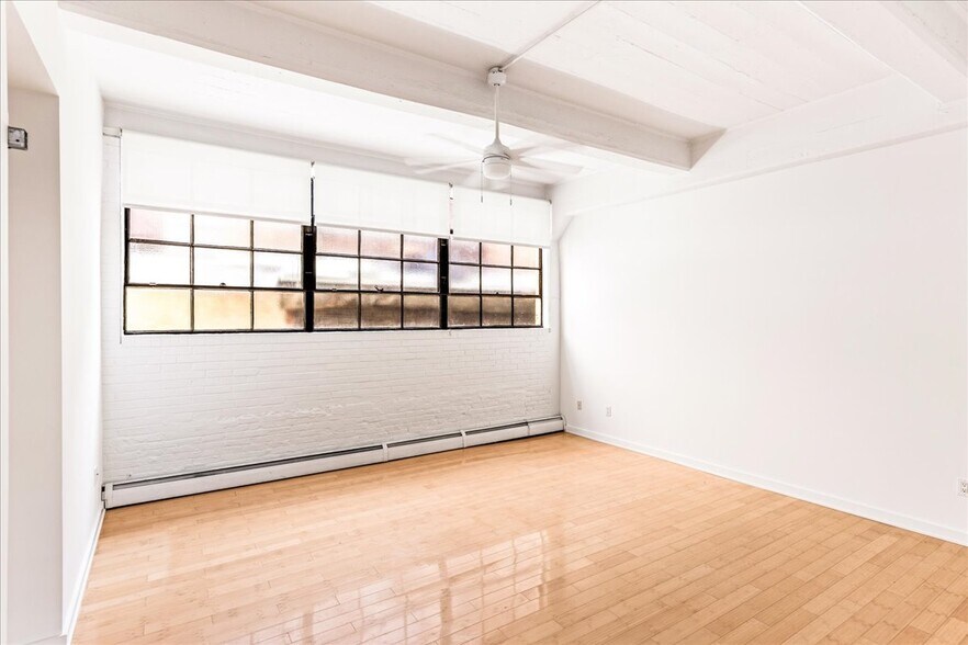More Photos Of 109 N Orianna St, Philadelphia Office For Sale