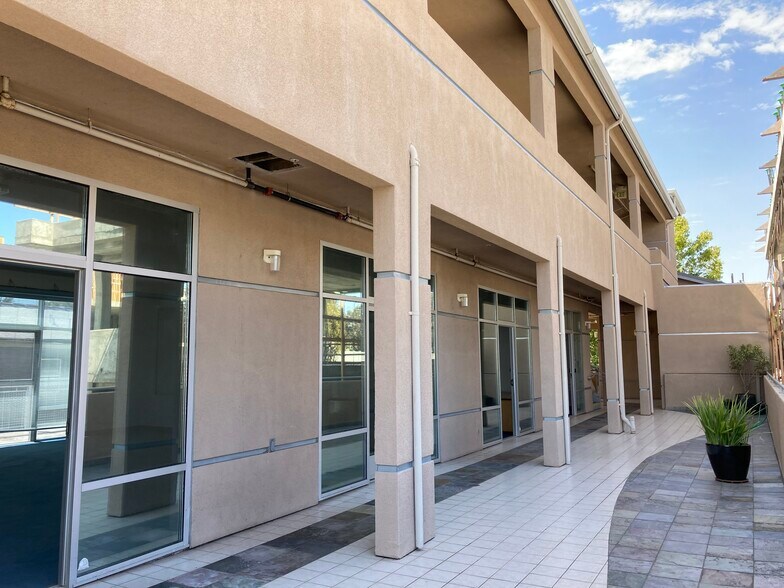 More Photos Of 3239 El Camino Real, Palo Alto Office For Lease