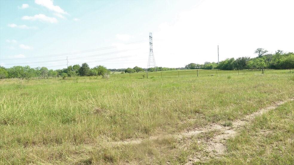 More Photos Of 1136 County Road 212, Smiley Land For Sale