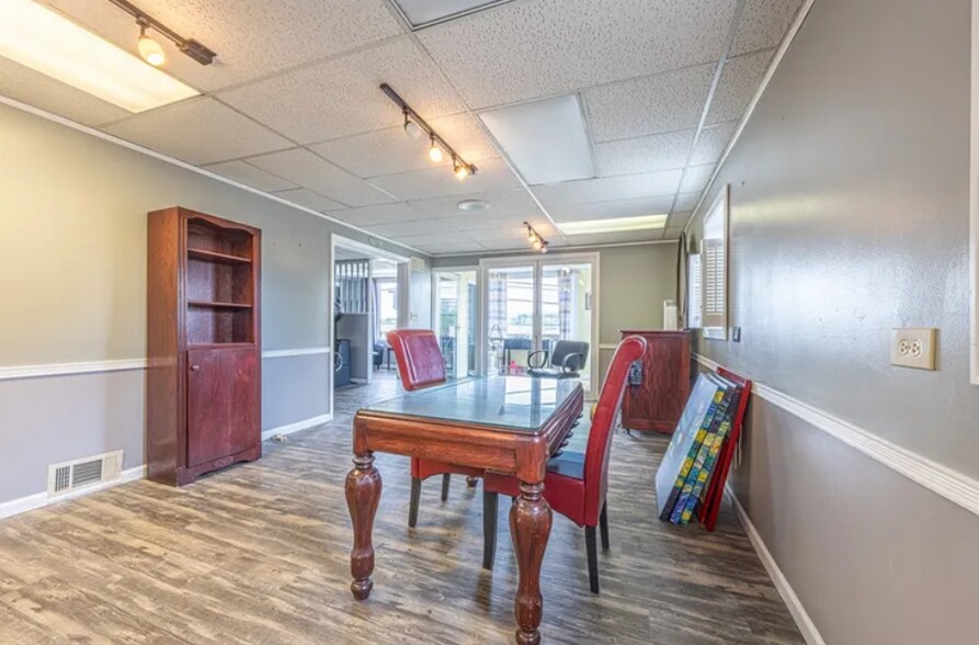 More Photos Of 161 Pittsburgh St, Uniontown Freestanding For Sale