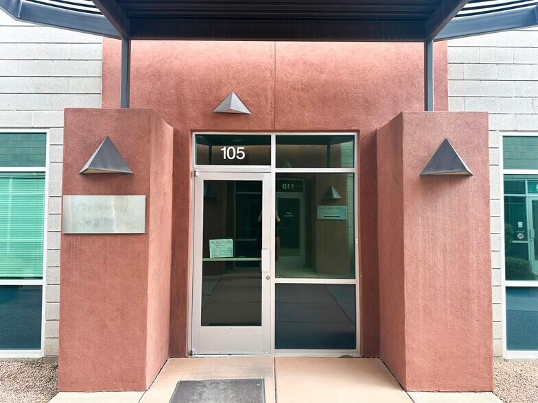 More Photos Of 875 N Greenfield Rd, Gilbert Medical For Lease