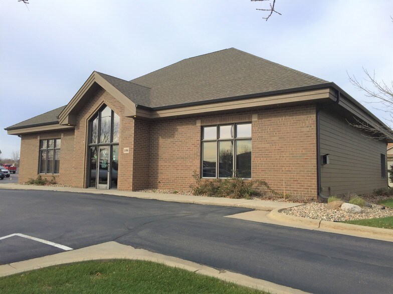 Primary Photo Of 106 W 69th St, Sioux Falls Freestanding For Lease