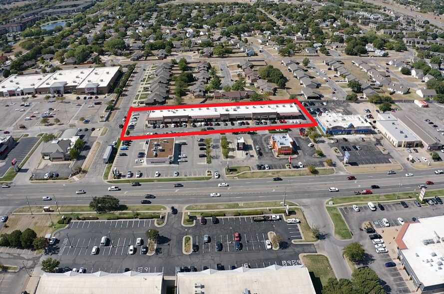 More Photos Of 3101 N Rock Rd, Wichita Unknown For Lease