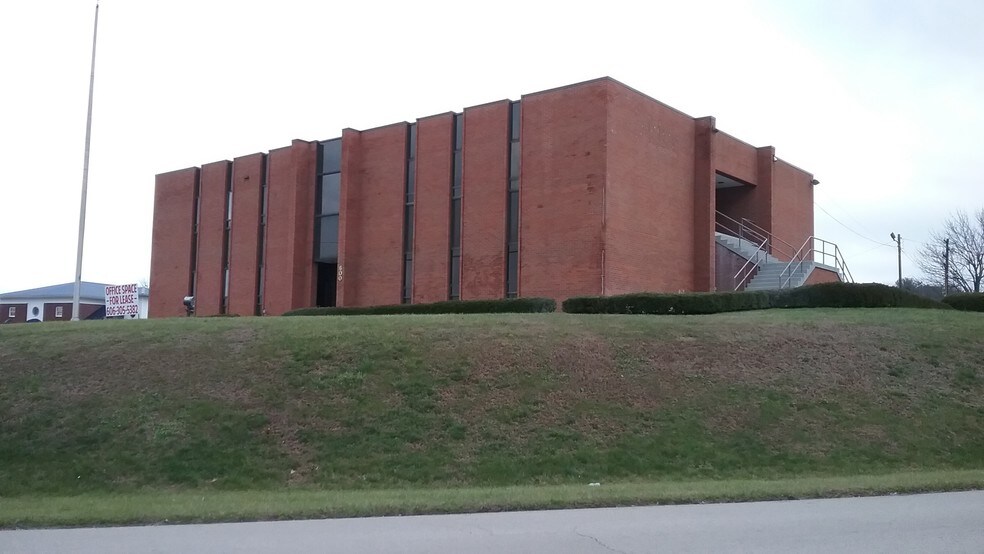 Primary Photo Of 600 Clifty St, Somerset Office For Lease