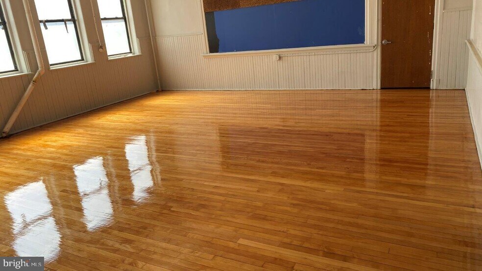 More Photos Of 6649 Tulip St, Philadelphia Schools For Sale