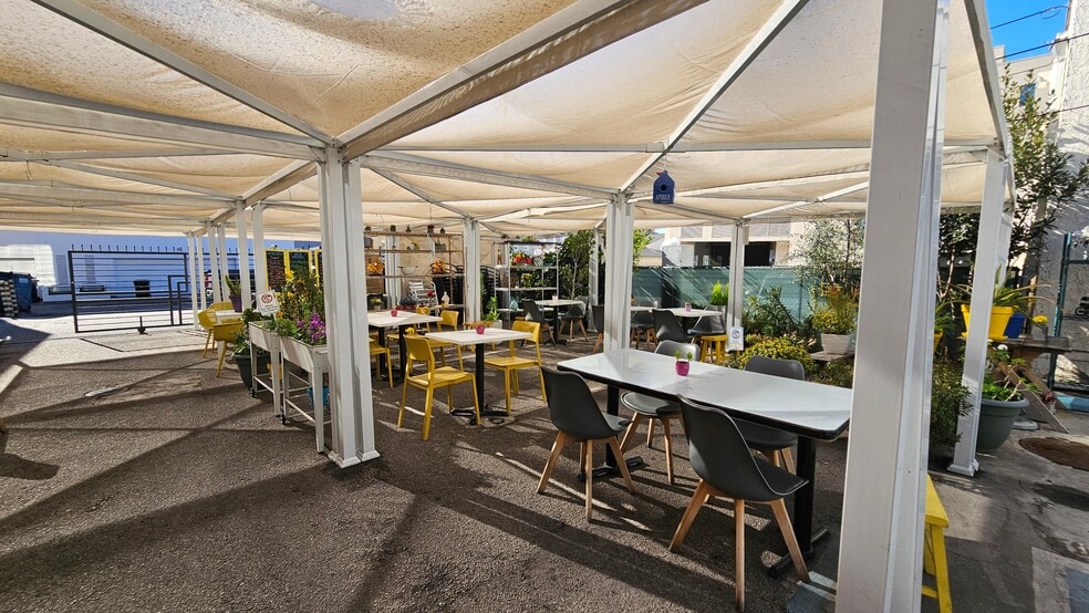 More Photos Of 2406-2408 Wilshire Blvd, Santa Monica Restaurant For Lease