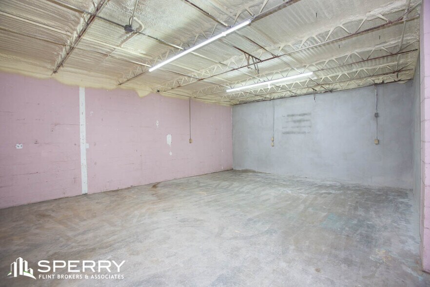 More Photos Of 411 Clearlake Rd, Cocoa Service For Lease