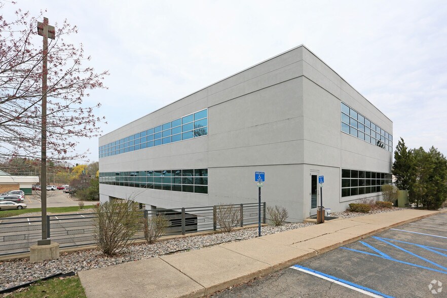 More Photos Of 4900 Montrose Ave, Okemos Office For Lease