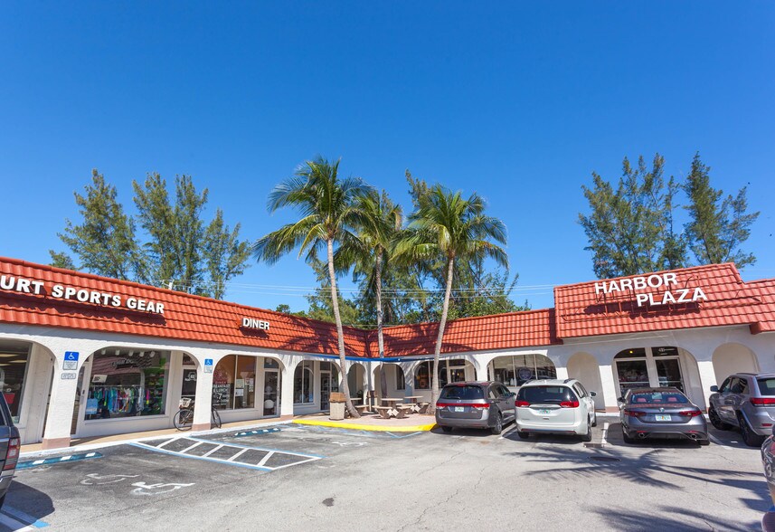 More Photos Of 51-99 Harbor Dr, Key Biscayne Storefront For Lease